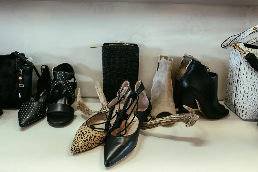 Was sind die Vorteile des Kaufs von Second-Hand-Mode?